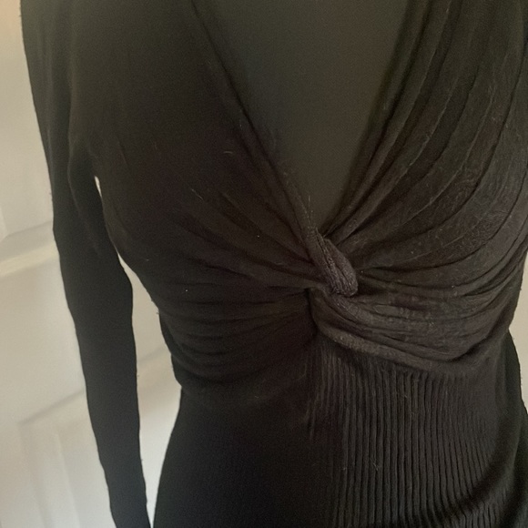 Black long sleeve sweater - Picture 1 of 5